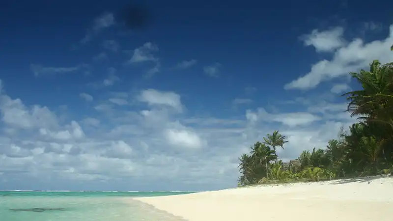 Rarotonga ostrov pohled na pláž